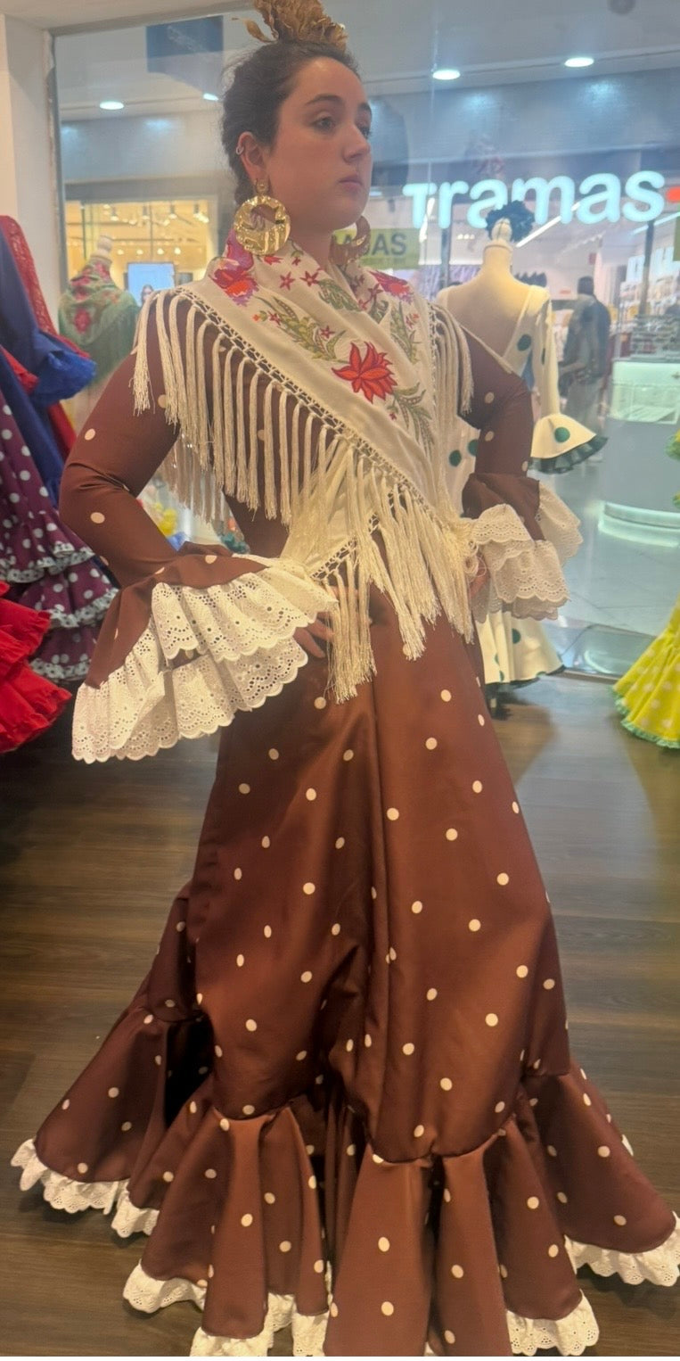 bata rociera lirios