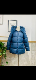 chaqueta azul cielo