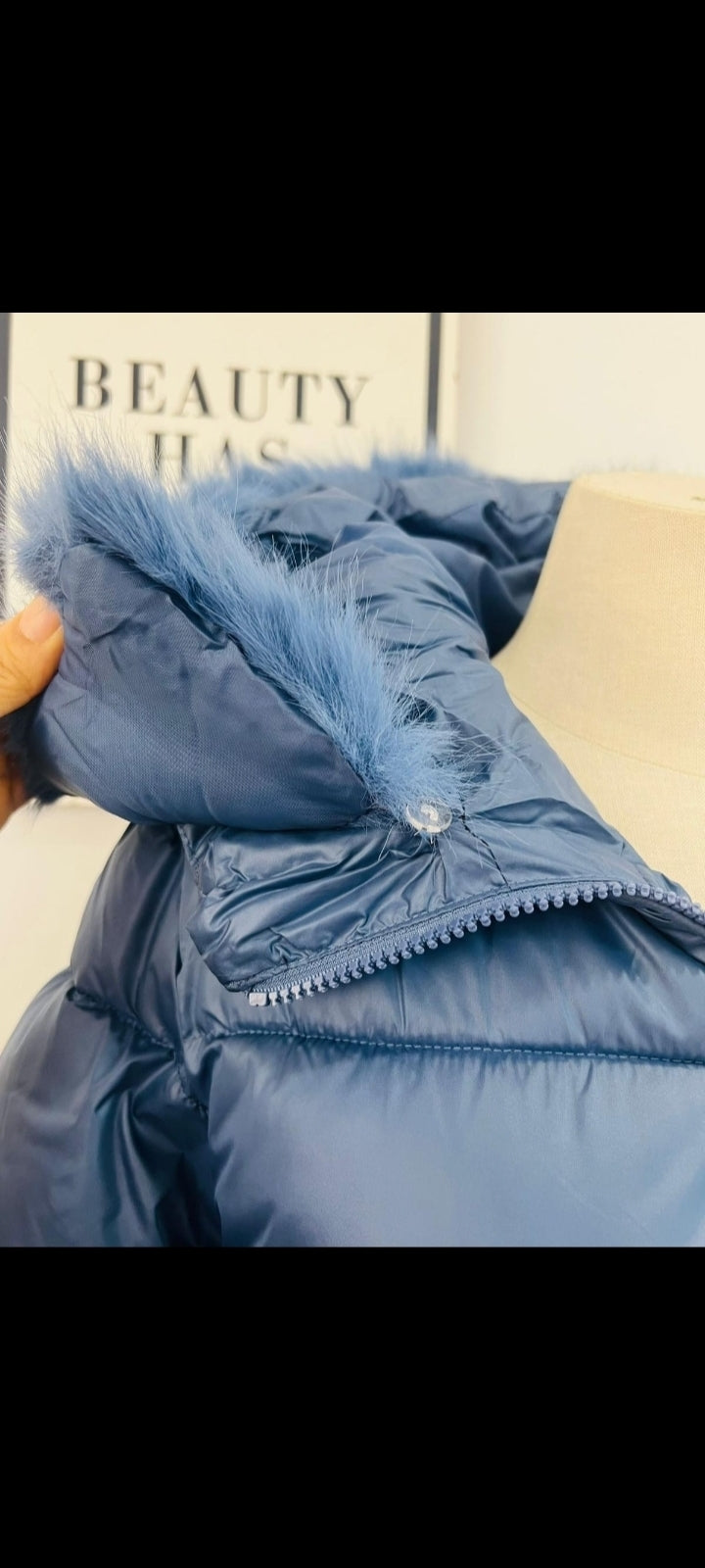 chaqueta azul cielo